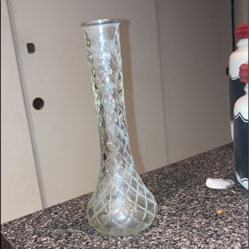 🆕 vintage diamond crystal cut glass vase